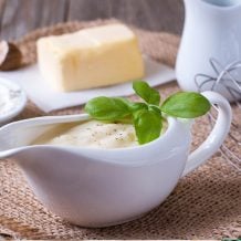 8 receitas de molho de queijo que vão te fazer suspirar