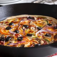 11 receitas de pizza de frigideira fit para um lanche saudável