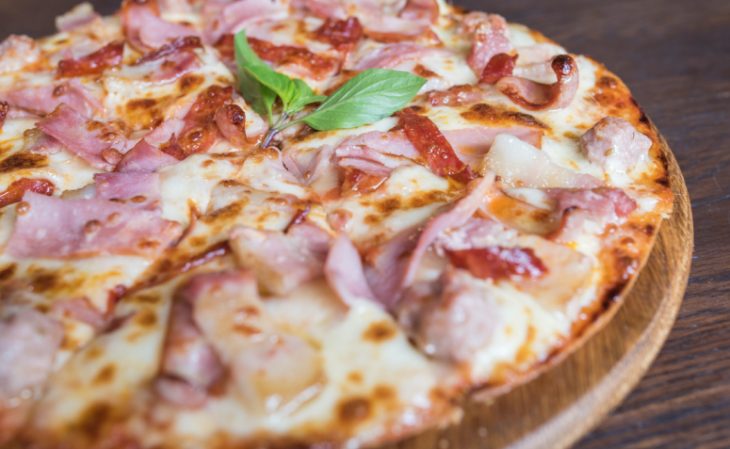 7 receitas de pizza siciliana para provar um sabor diferente e delicioso