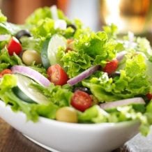 25 receitas de salada crua para uma refeição leve e saudável