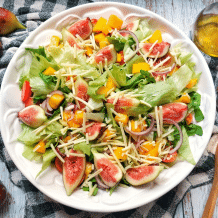 35 receitas de saladas de Natal para deixar seus convidados com água na boca