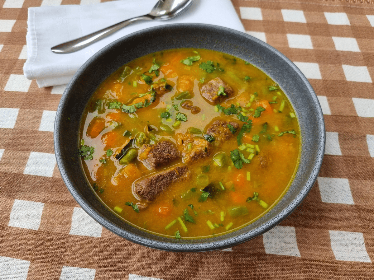 Tigela de sopa cremosa
