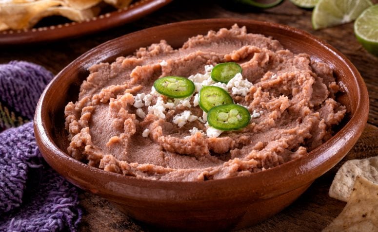 10 receitas de tutu à mineira que vão elevar o nível do seu almoço