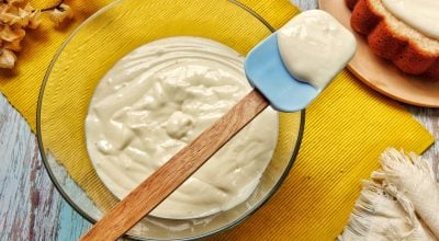 Recheio de creme branco para bolo