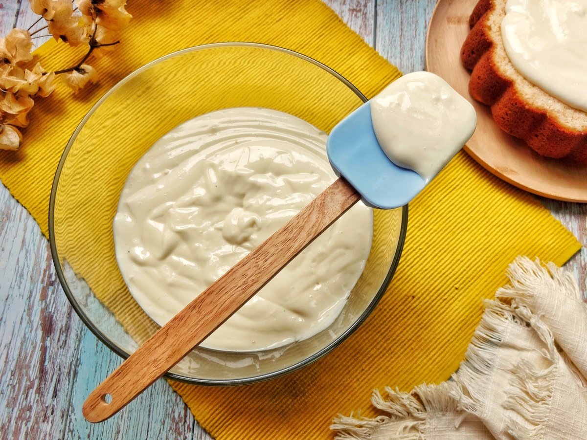 Recheio de creme branco para bolo