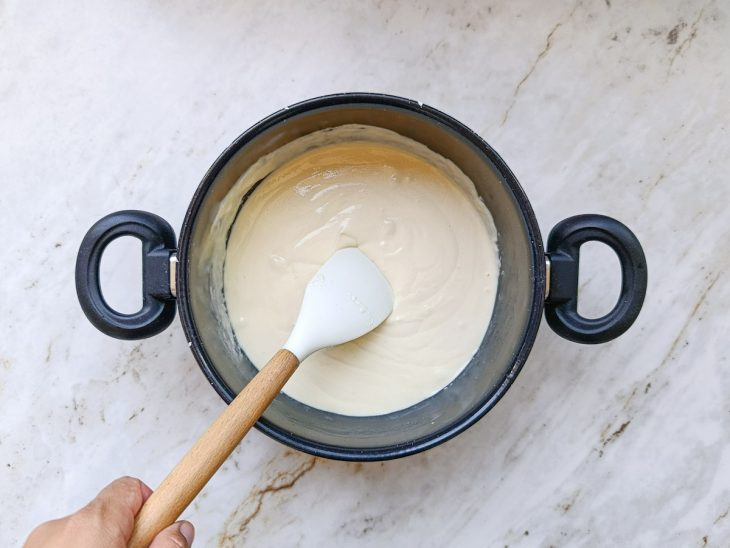 Creme derretido na banela.