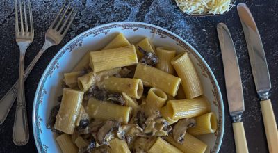 Rigatoni com cogumelos e funghi