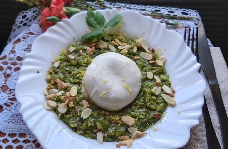 Risoni de espinafre trufado com burrata