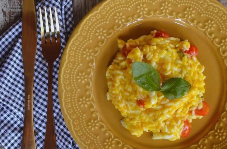 Risoto caprese com cenoura