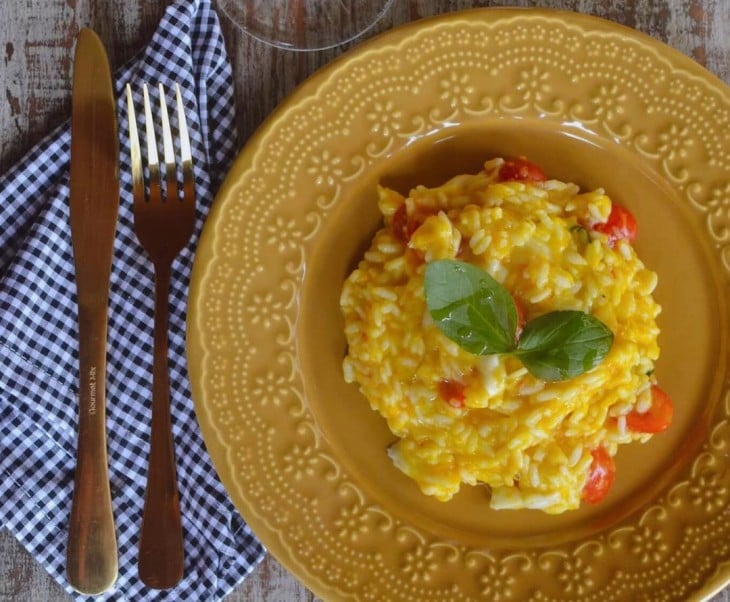 Risoto caprese com cenoura