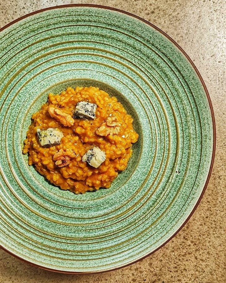 Risoto de abóbora com gorgonzola e nozes