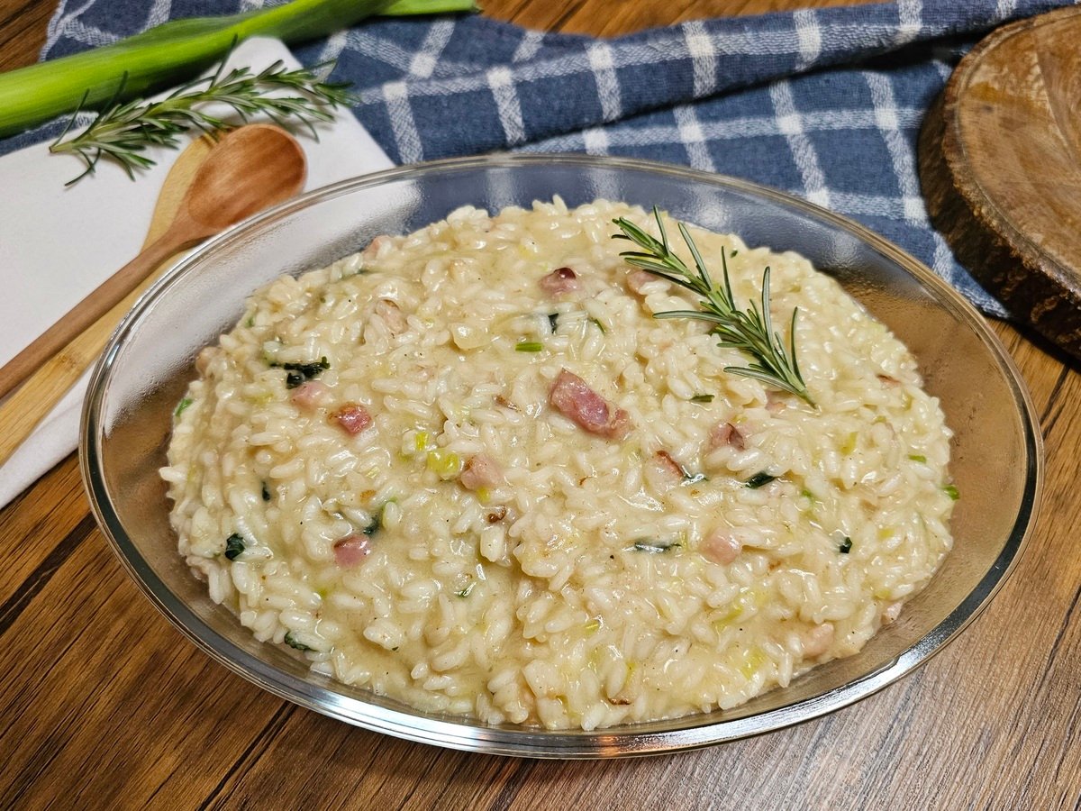 Risoto de bacon com alho-poró