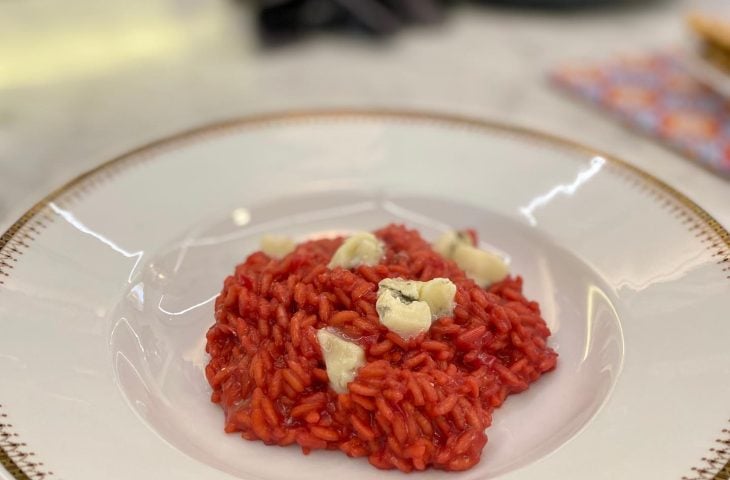 Risoto de beterraba com queijo gorgonzola