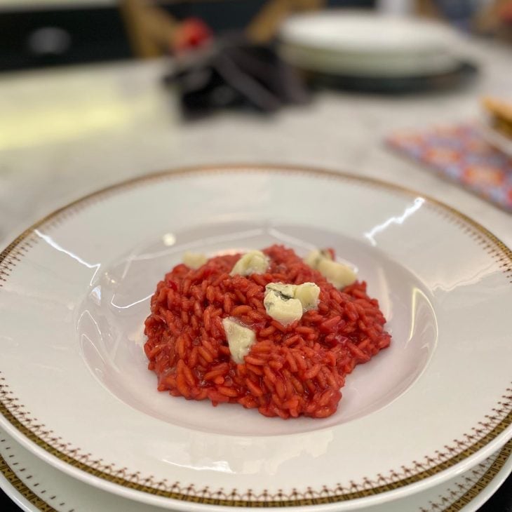 Risoto de beterraba com queijo gorgonzola