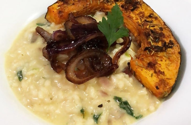 Risoto de brie com abóbora e cebola caramelizada no mel