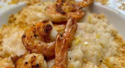 Risoto de camarão com crocante de panko