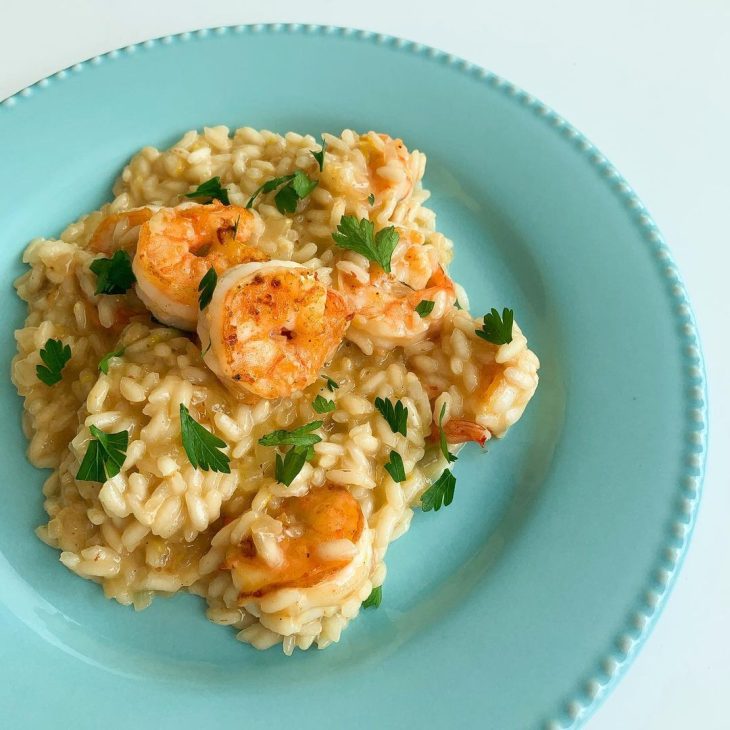 Risoto de camarão com limão-siciliano