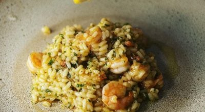 Risoto de camarão flambado