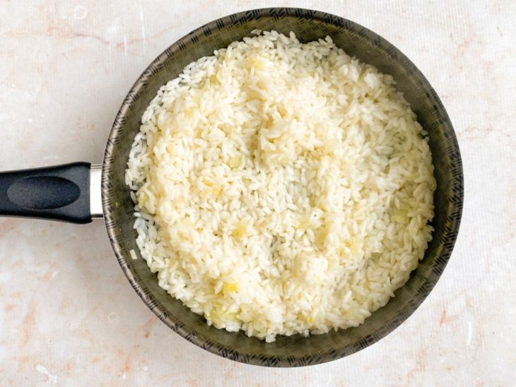 Arroz com a água já escorrida.