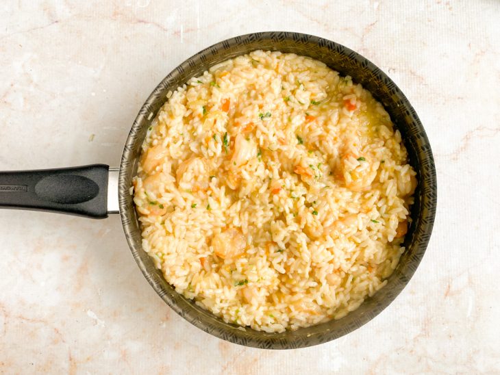 Finalização com queijo parmesão ralado e manteiga gelada.