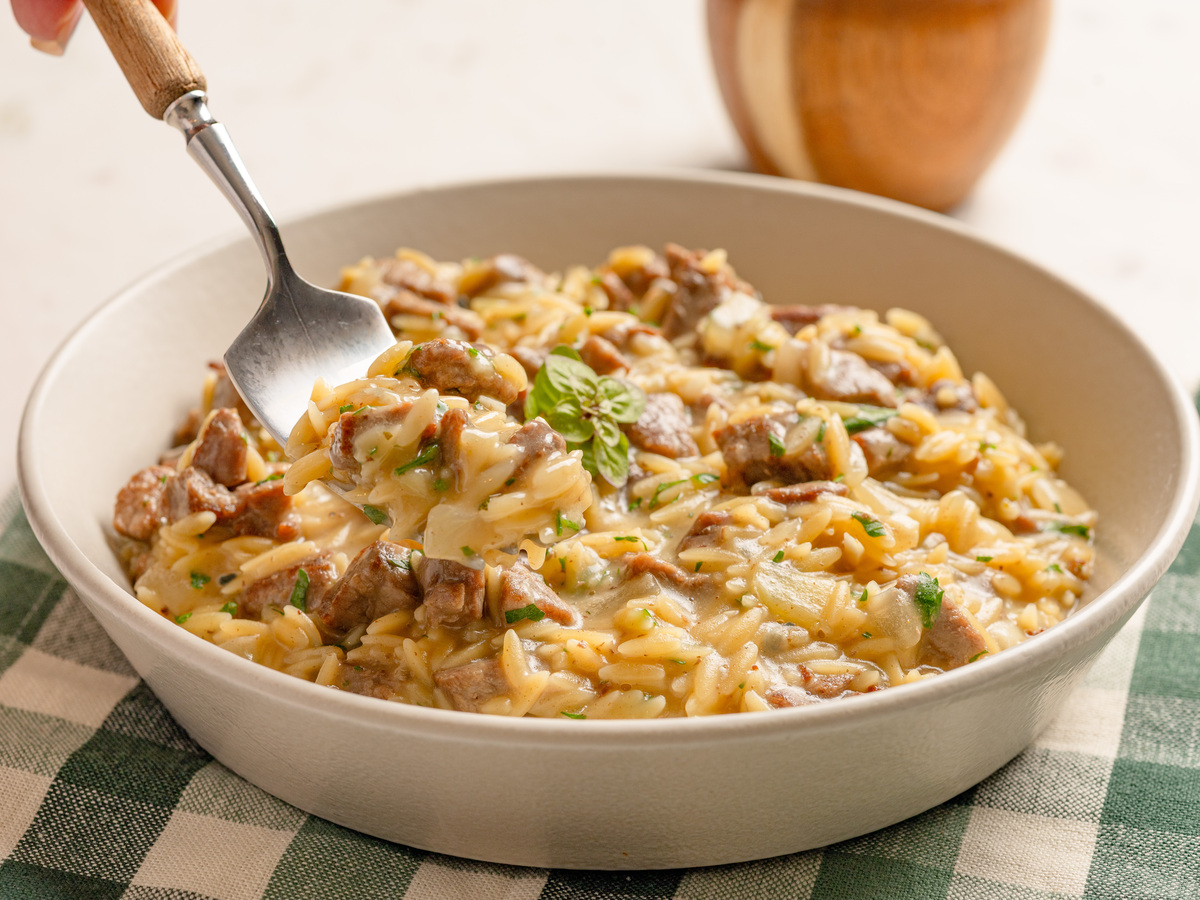 Risoto de carne com queijo