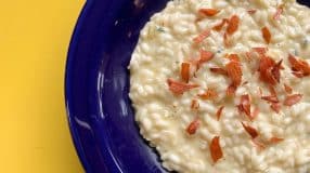 Risoto de gorgonzola com crisps de presunto Parma