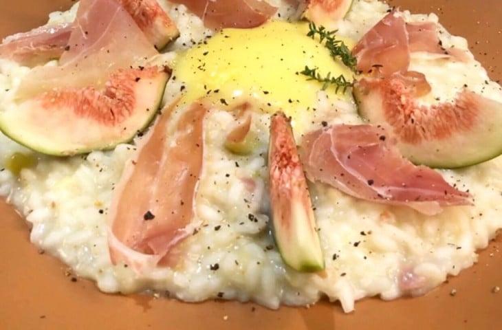 Risoto de presunto cru com figo