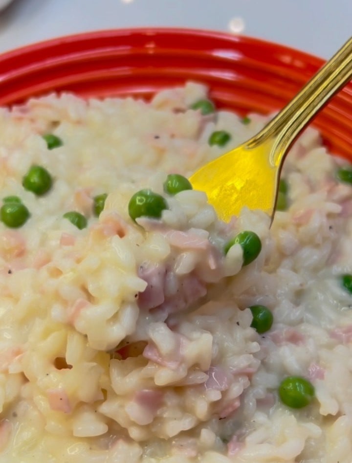 Risoto de presunto e ervilha