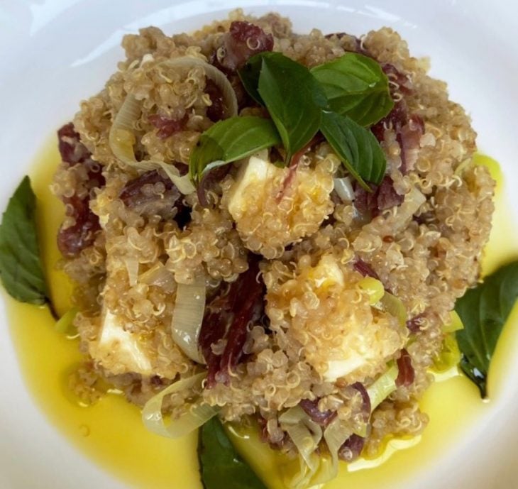 Risoto de quinoa com carne-seca