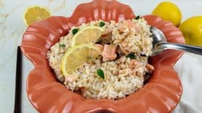 Risoto de salmão com limão-siciliano