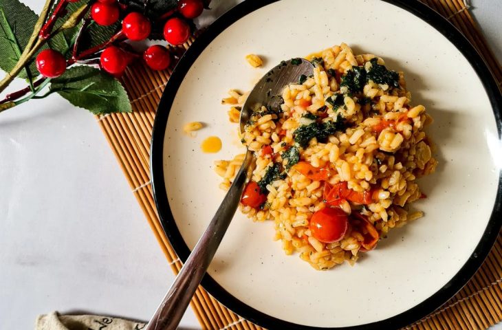 Risoto de tomate confit com pesto