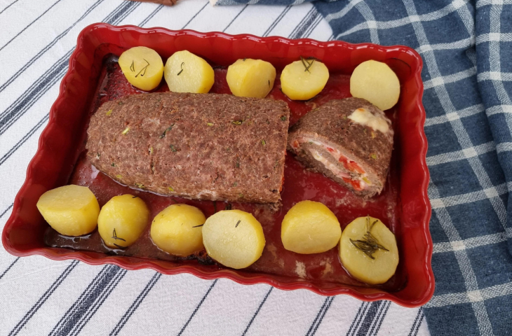 Rocambole de carne moída