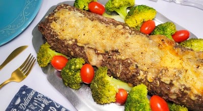 Rocambole de carne moída com provolone
