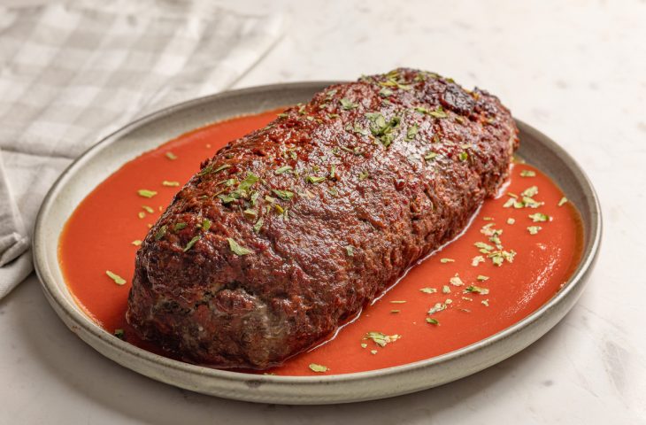 Rocambole de carne moída fácil