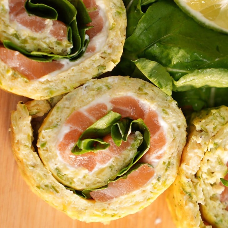 Roll de salmão low carb