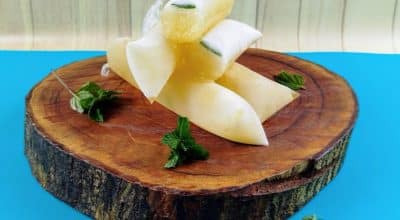 Sacolé alcoólico de abacaxi com hortelã