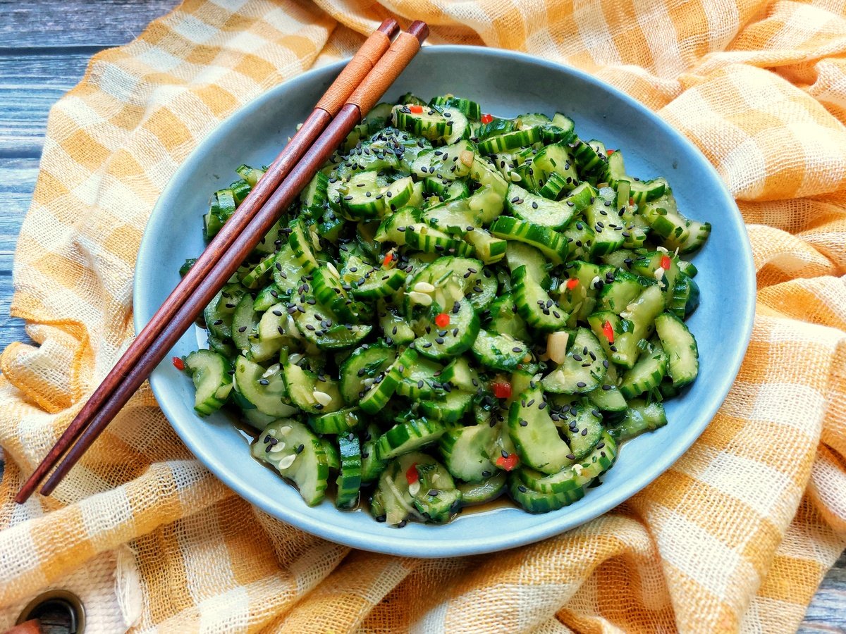 Salada coreana de pepino