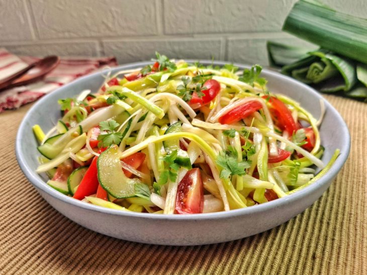 7 receitas de salada de alho-poró saudáveis e muito saborosas