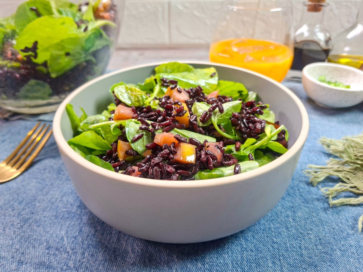 Salada de arroz negro