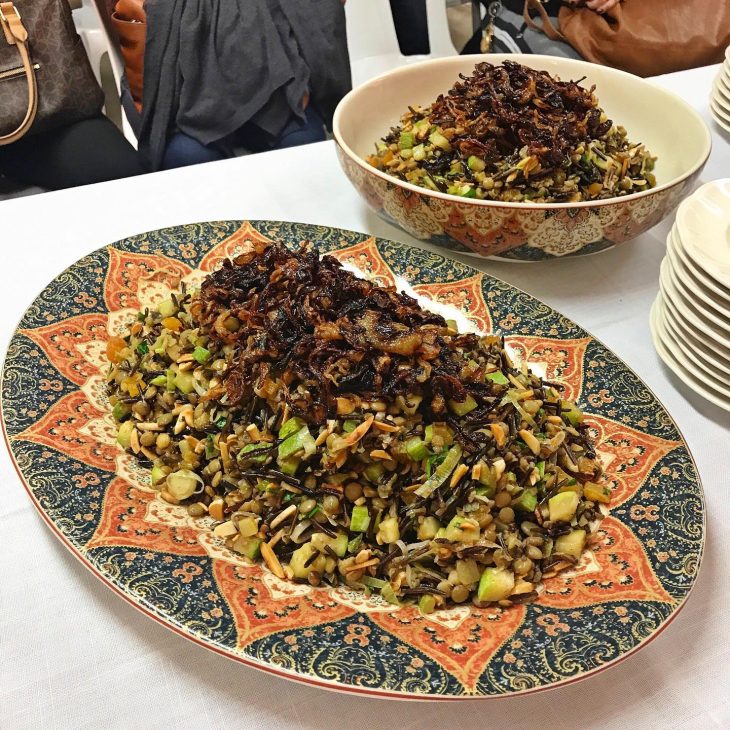 Salada de arroz selvagem à moda marroquina