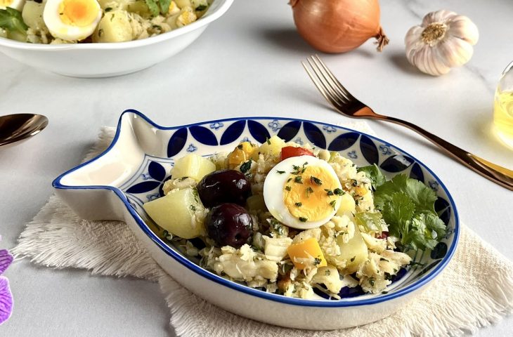 Salada de bacalhau com batata e ovo
