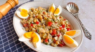 Salada de bacalhau tradicional portuguesa