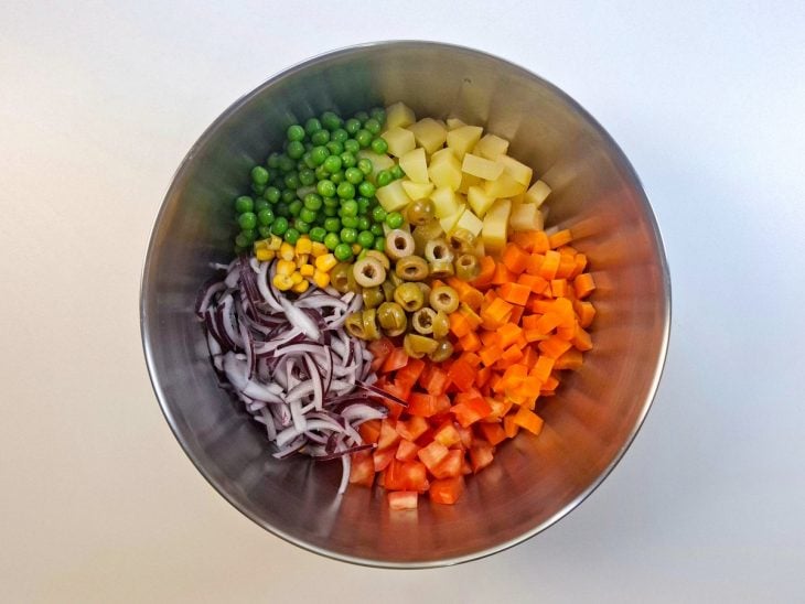Ingredientes adicionados à tigela.
