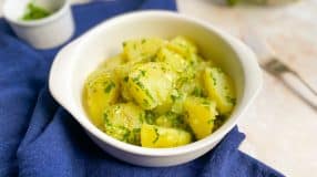 Salada de batata simples
