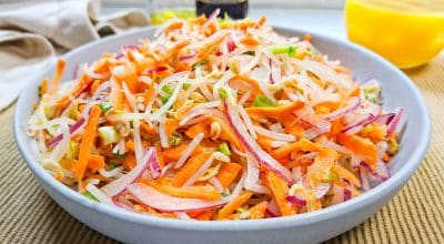 Salada de broto de feijão