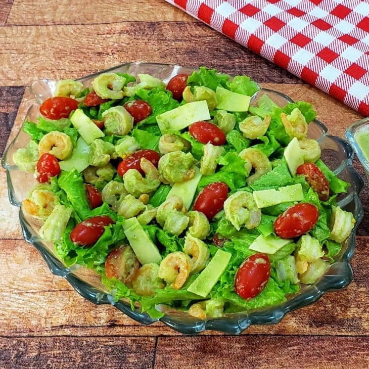 Salada de camarão