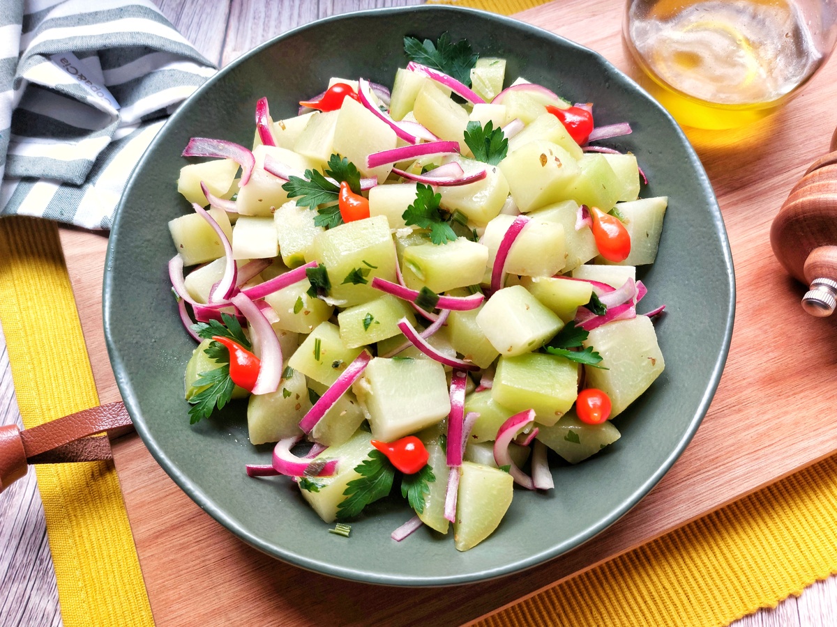 Salada de chuchu fácil