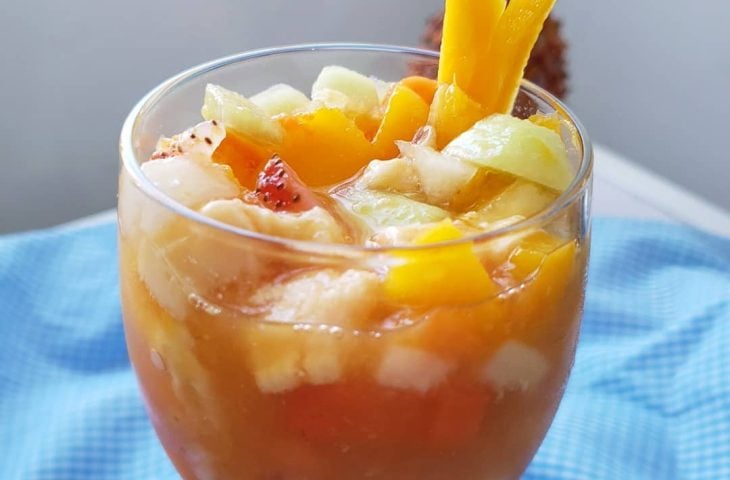 Salada de frutas com acerola