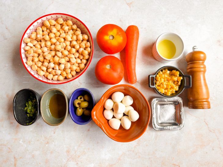 Ingredientes na bancada.