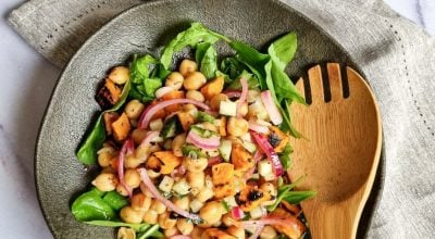 Salada de grão-de-bico com batata-doce